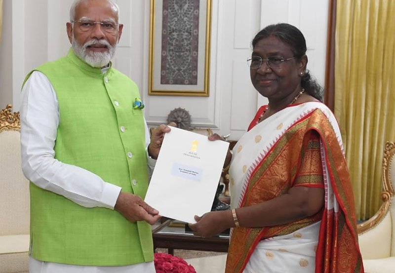 PM Modi tenders his resignation to President