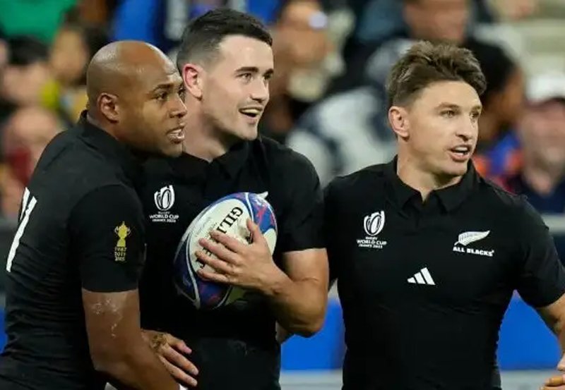 Rugby World Cup : All Blacks cruise into record fifth final 