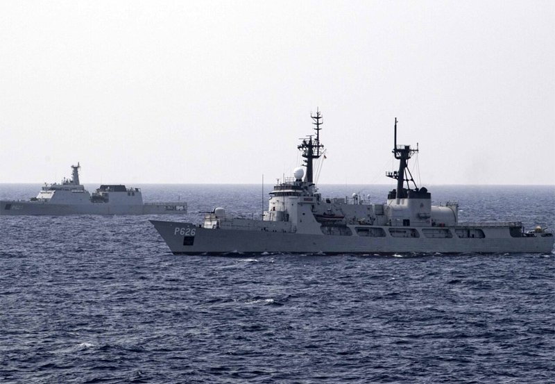 UK ship sinking in Red Sea 