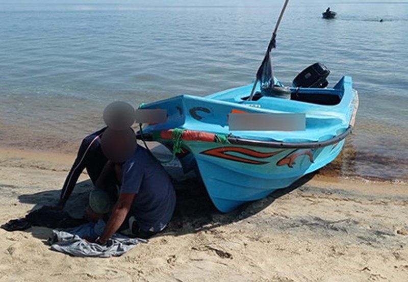 SL Navy seizes 4kg of Gold in Puttalam Lagoon