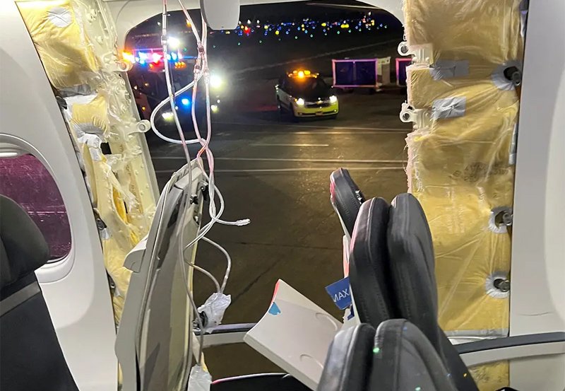 Two airlines find loose hardware on 737 Max 9s