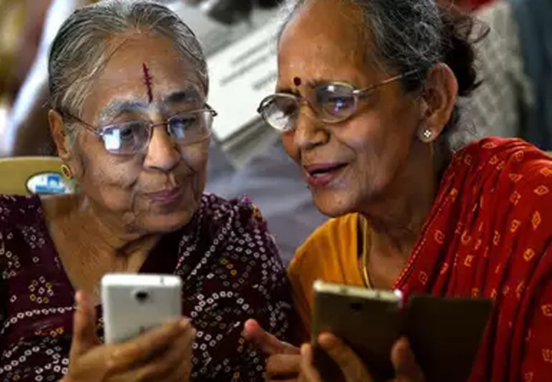 SLT-Mobitel introduces special senior citizen package
