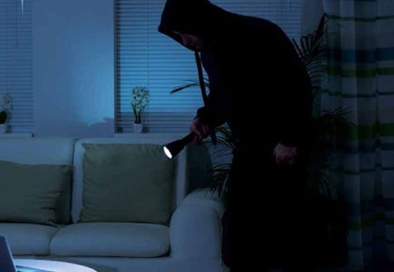 Police probe Rs. 1.45 Mn stolen from American guest at hotel