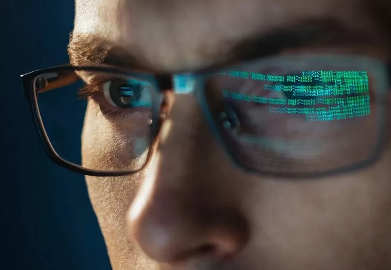 AI could worsen cyber-threats, report warns