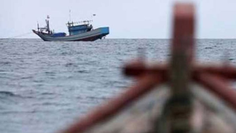 Navy seizes large stock of Ice and heroin off Kalpitiya