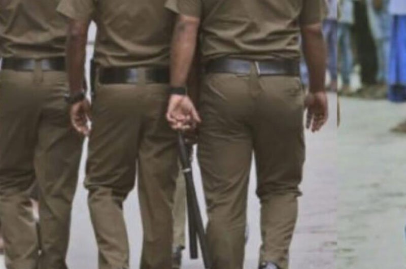 Tissa Police accused of assaulting bus conductor