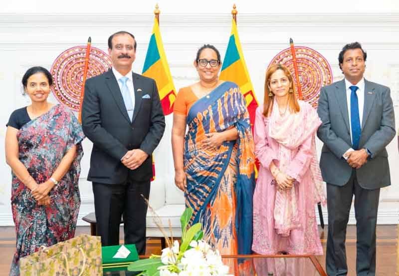 PM Harini meets Pakistan High Commissioner