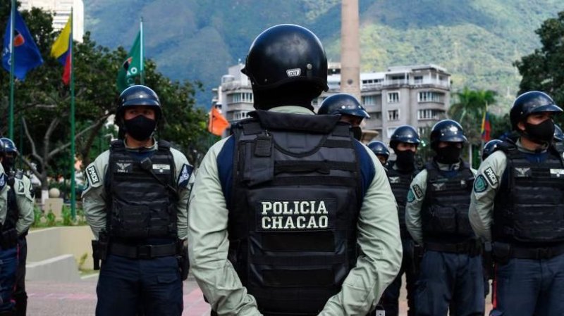 Venezuela arrests US and Spanish citizens over 'plot