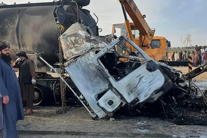 21 dead after bus collides with tanker in Afghanistan