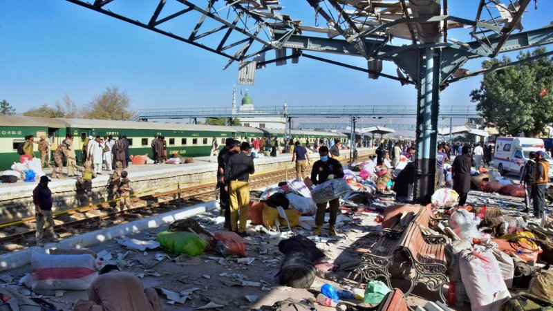 21 Killed, 46 Injured In Railway Station Blast in Pakistan