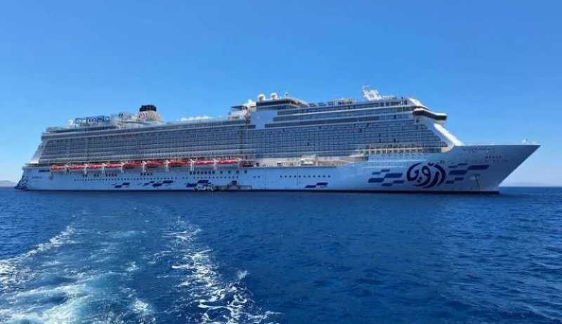 Six Cruise Ships Remain Stuck in the Arabian Gulf