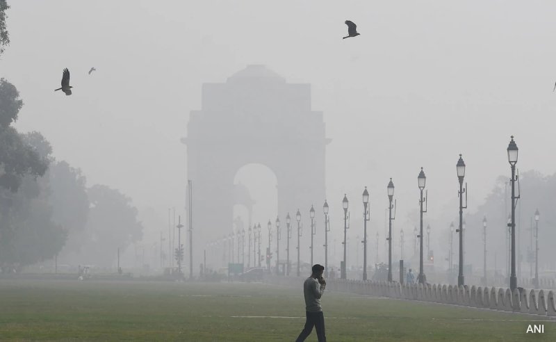 Delhi's Temperature Goes Below 5 Celsius 