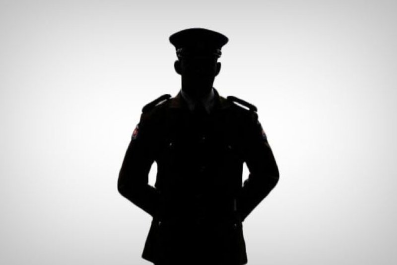 Businesswoman alleges assault by ASP with mangoes 