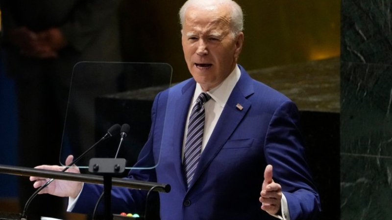  US President  Issues Stern Warning on Russia&rsquo;s Actions