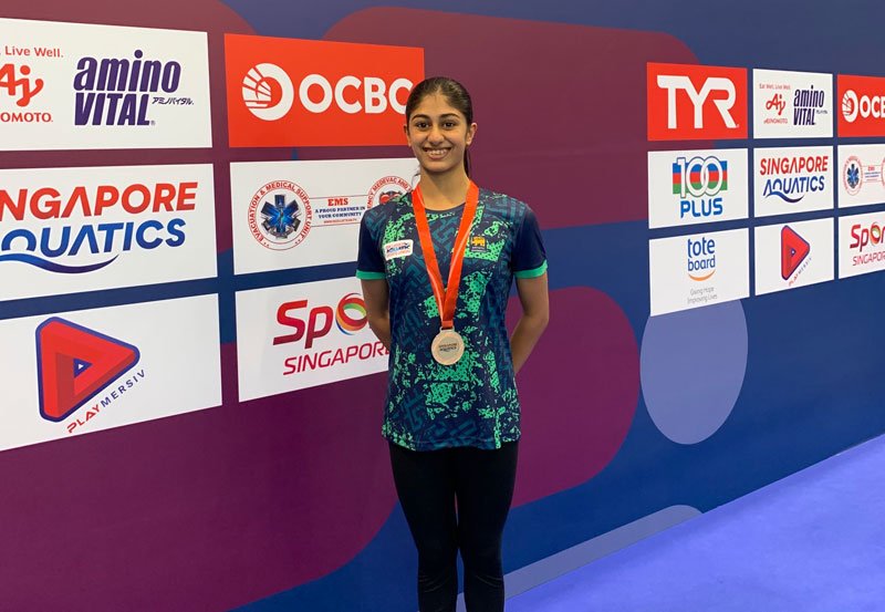 Sri Lankan Swimming Team wins Bronze at Singapore Meet