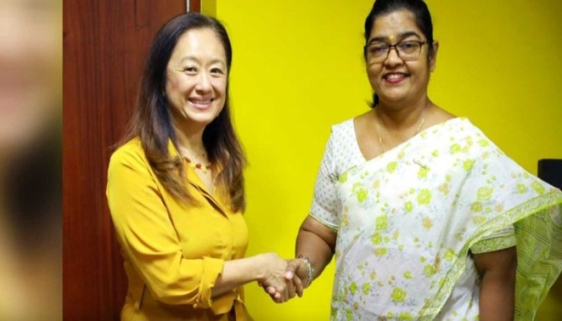 US Ambassador Meets with Sri Lankan Minister Saroja Savithra