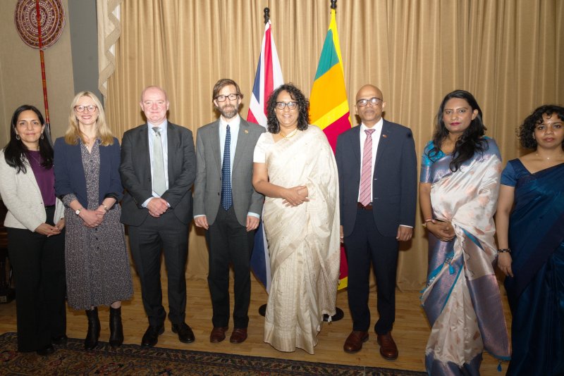 PM Meets British Council Experts to Boost Educational Ties