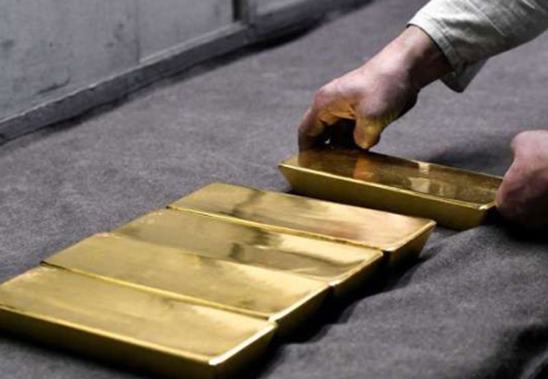 Gold steadies after hitting three-week high 