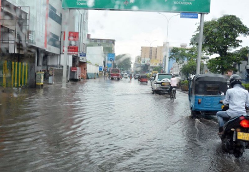 Severe traffic gridlock in Armour Street, Colombo