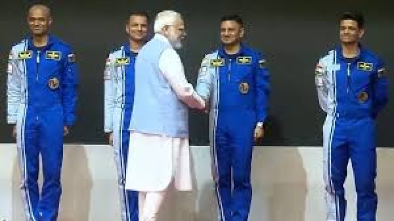 India names astronauts for maiden space flight