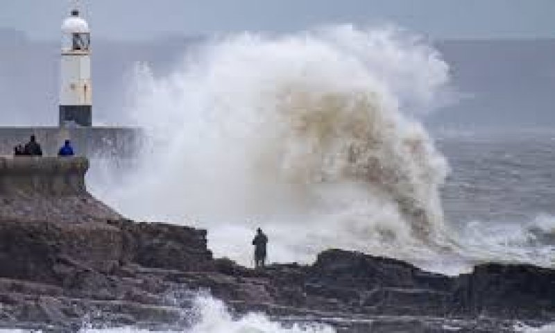 Reunion Island braces for storm with dangerous potential