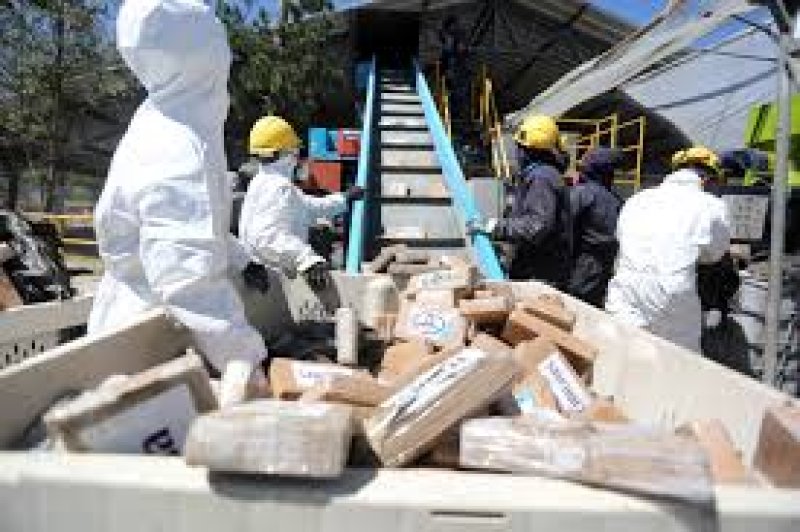 Ecuador police destroy over 20 metric tons of cocaine