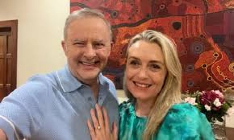 Australian PM announces engagement to Jodie Haydon