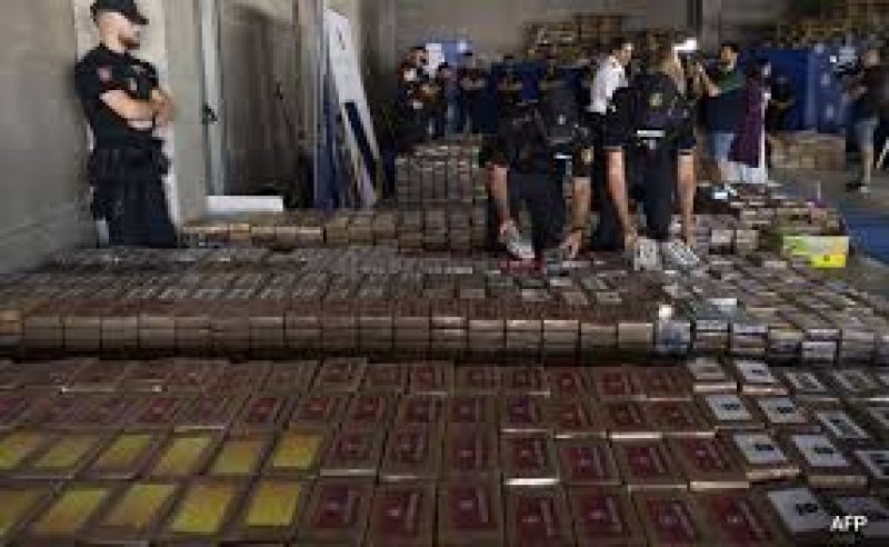 Spanish police seize 7.5 tonnes of cocaine