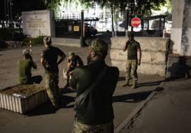 Russian missiles kill 50 in strike on Ukrain