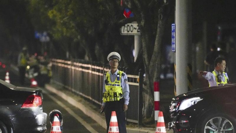 35 killed after Car Ploughs into Crowd in China
