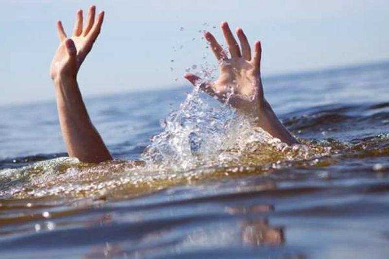 Constable drowns while sea-bathing at Uswatakeiyawa 