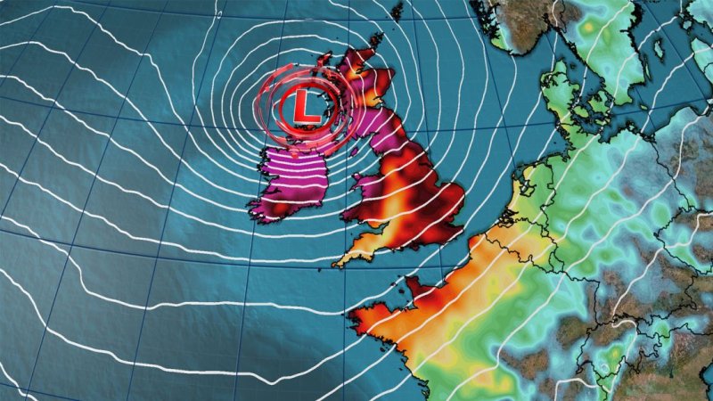 Bomb&rsquo; Cyclone Storm &Eacute;owyn Approaches Ireland and Parts of UK