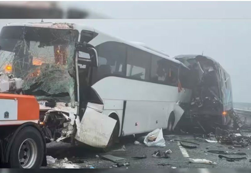 Tourist bus crashes in Brazil, killing 25
