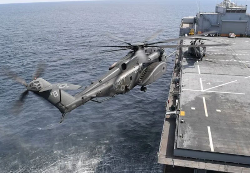   US declares two missing Navy SEALs dead in Somalia