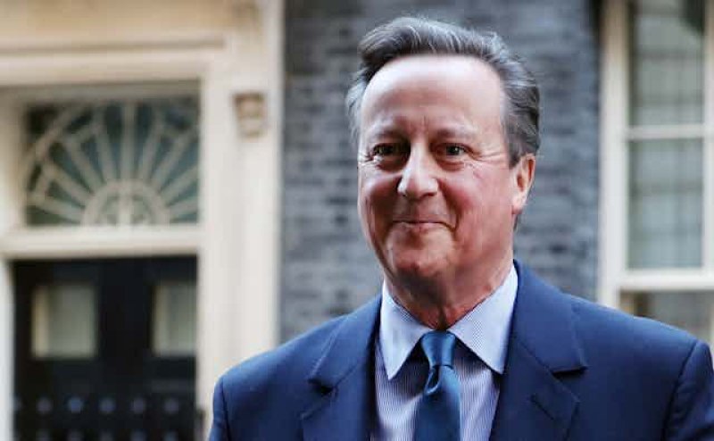 UK will support all those affected by the war in SL -Cameron