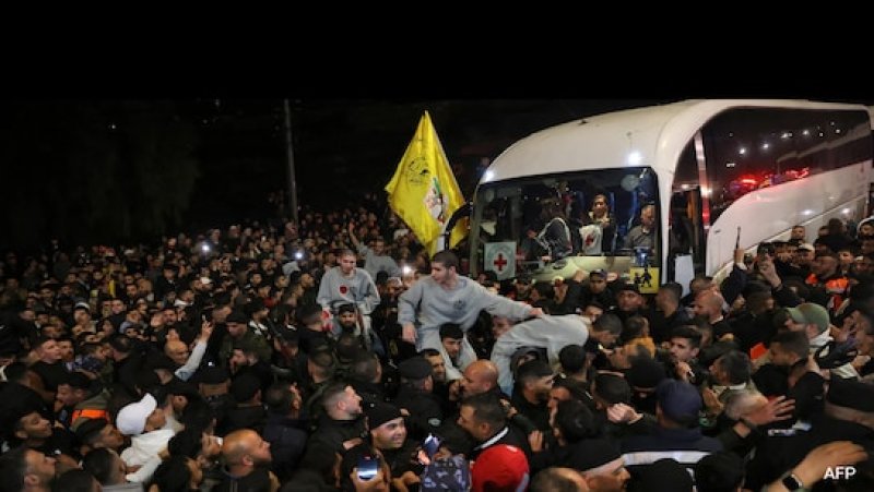 183 Palestinian Prisoners Freed from Israeli Jail
