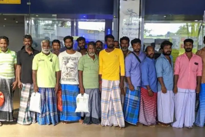 21 Indian fishermen detained by Sri Lanka, released