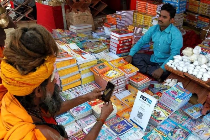 India &amp; Sri Lanka discuss early launch of UPI payment system