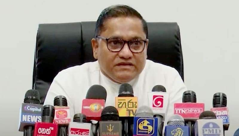 Vijitha Herath Sworn in as Min of Foreign  Affairs &amp; Tourism