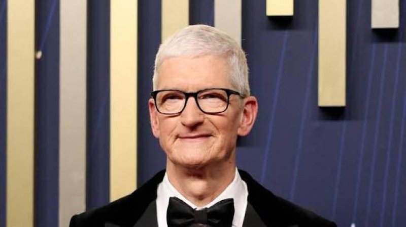 Tim Cook to step down as Apple CEO