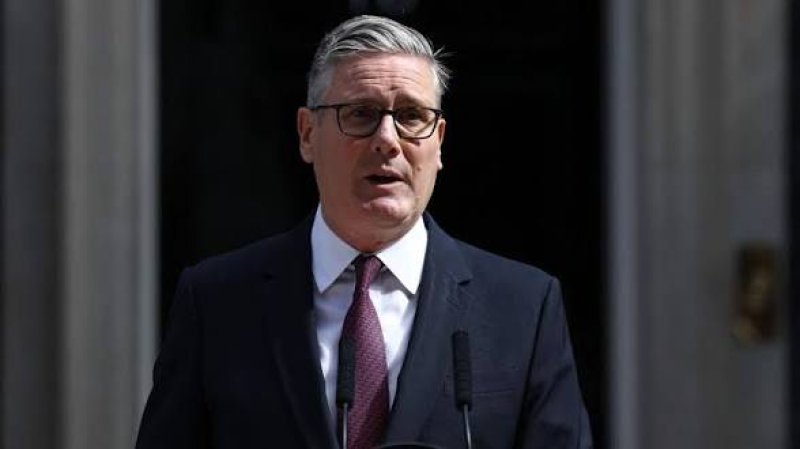 Keir Starmer announces his resignation as British PM