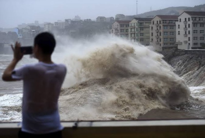 Typhoon Noul makes landfall in China