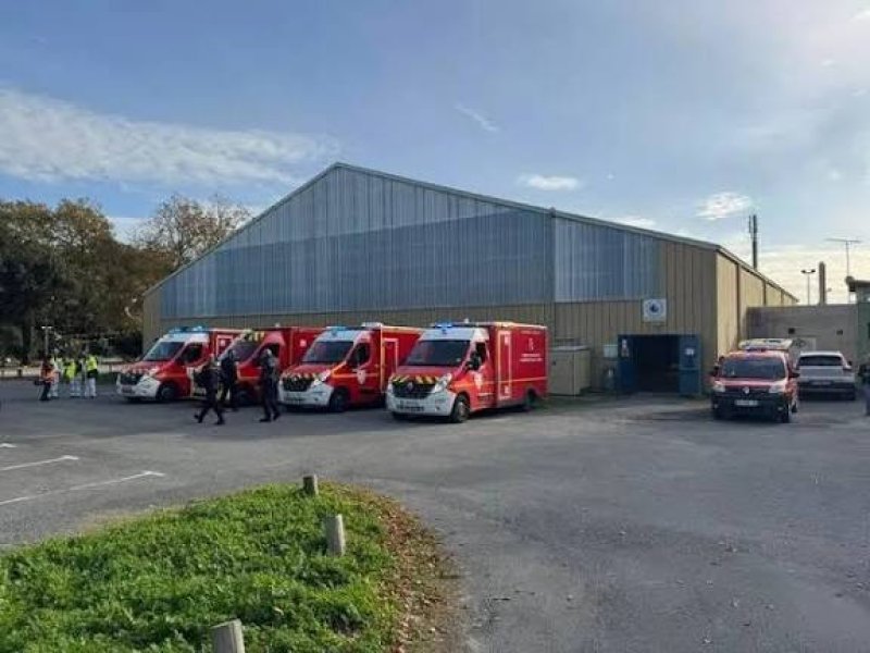 4 critically injured after driver rams on French island 