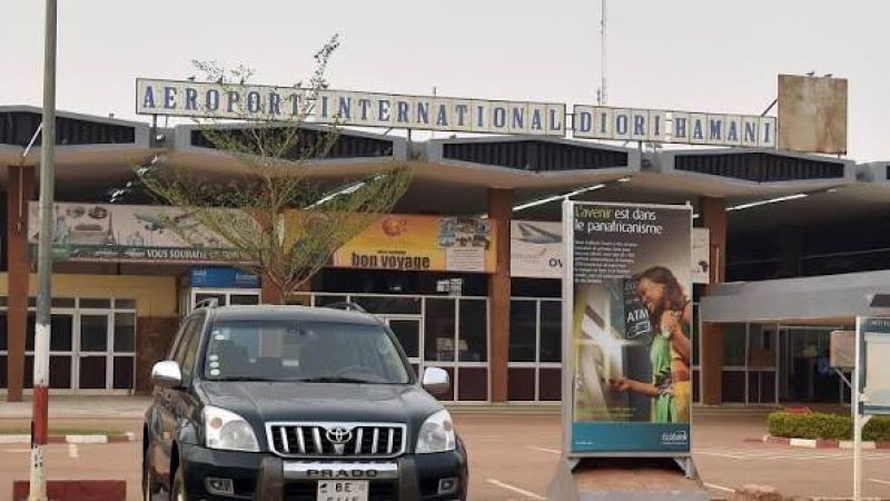 Thirty-five killed as gunmen attack Niger's biggest airport