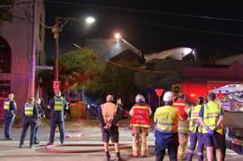 Chinese temple in Australia  badly damaged by fire