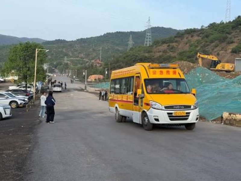 China coal mine blast kills 90 