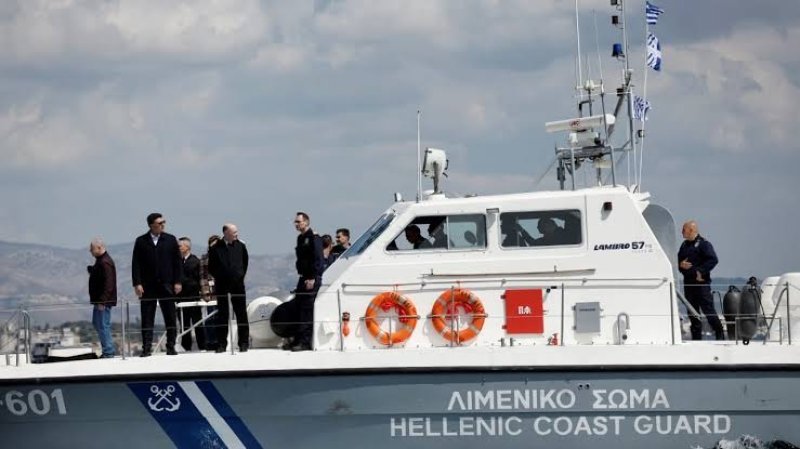  25 missing after boat carrying migrants sinks off Greece
