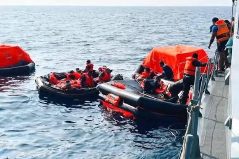 22 Iranian sailors transferred to SLAF base in Koggala