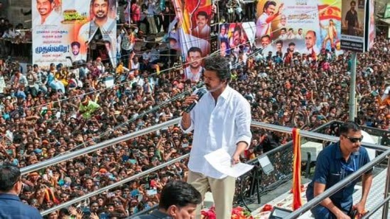 30 dead in Actor Vijay&rsquo;s political rally