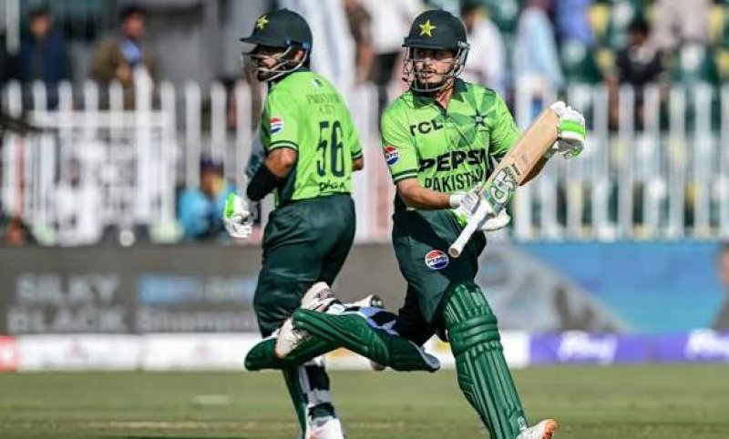 Sri Lanka bowl out Pakistan for 305 in ODI Tri-Series opener